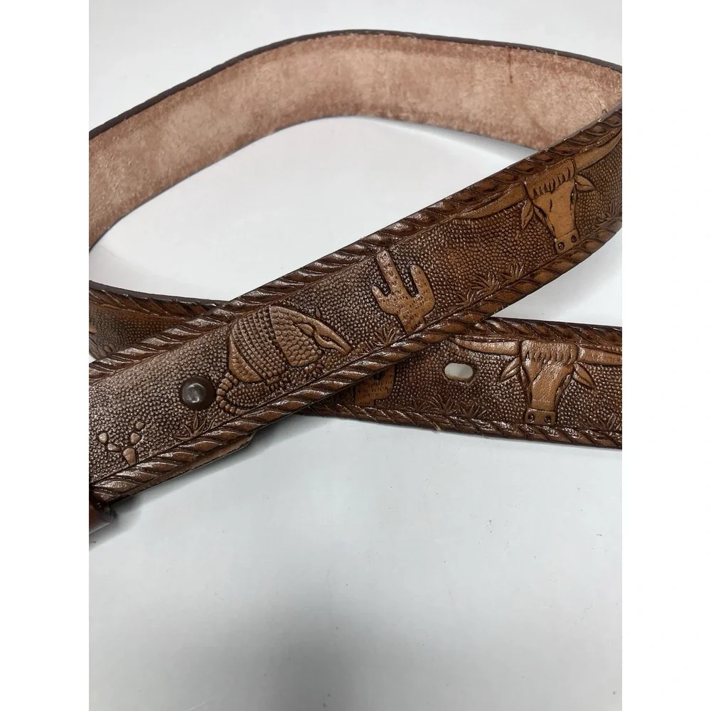 Vintage Brown Western Playful Wildlife Embossed Leather Belt Cowhide Leather 22